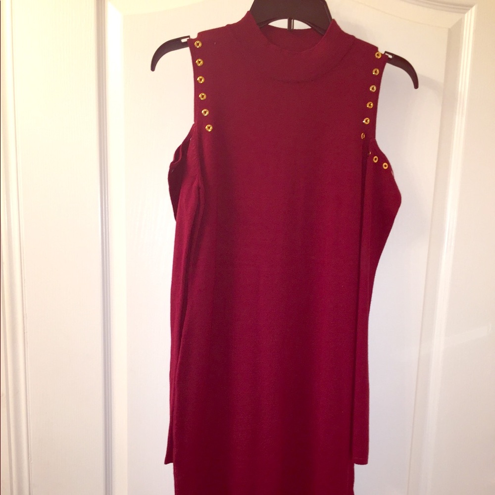 NWT CRANBERRY COLD SHOULDER DRESS